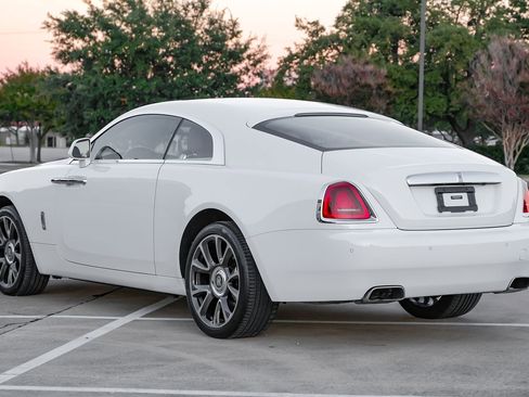 Used 2020 Rolls-Royce Wraith image 17