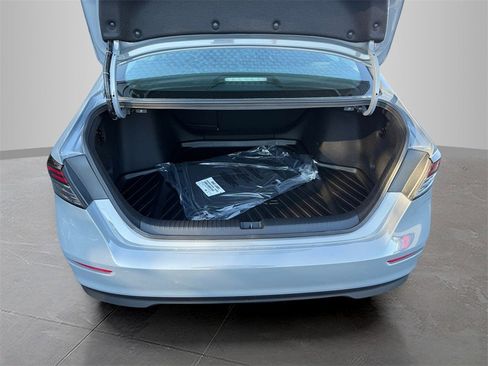 New 2025 Honda Accord SE image 8