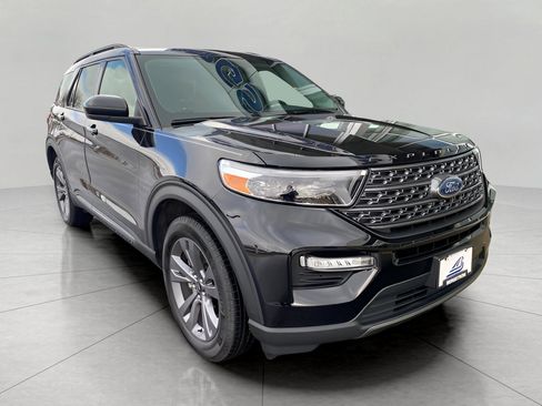 Certified 2023 Ford Explorer XLT w/ Equipment Group 202A image 1