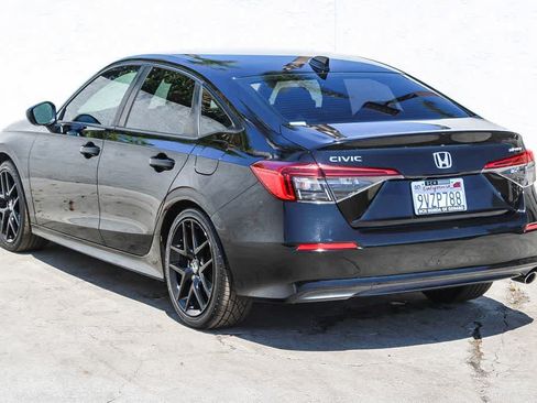 Used 2022 Honda Civic Sport image 4