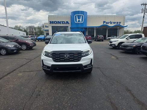 Certified 2022 Honda Passport TrailSport image 8