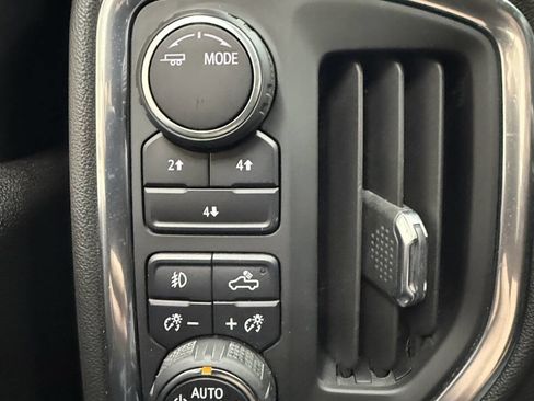 Used 2022 Chevrolet Silverado 3500 LT w/ Convenience Package AWD/4WD image 31