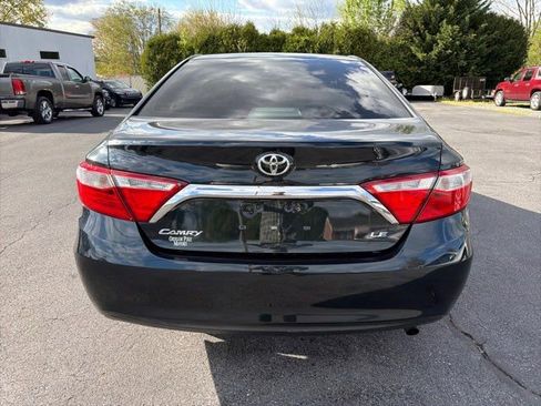 Used 2015 Toyota Camry LE FWD image 11