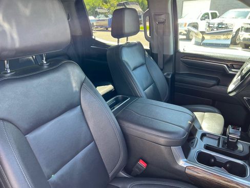 Used 2024 GMC Sierra 1500 Elevation w/ Elevation Premium Package AWD/4WD image 10