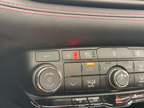 Used 2025 Dodge Durango R/T AWD/4WD image 24