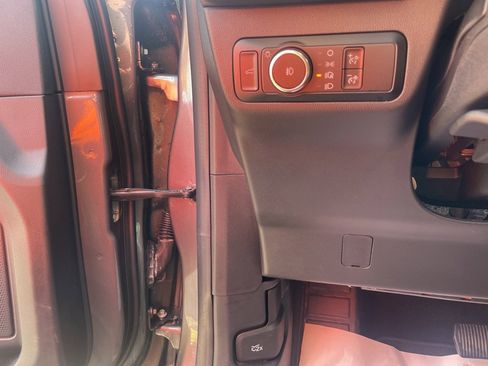 Used 2025 Ford Escape ST-Line Select image 18