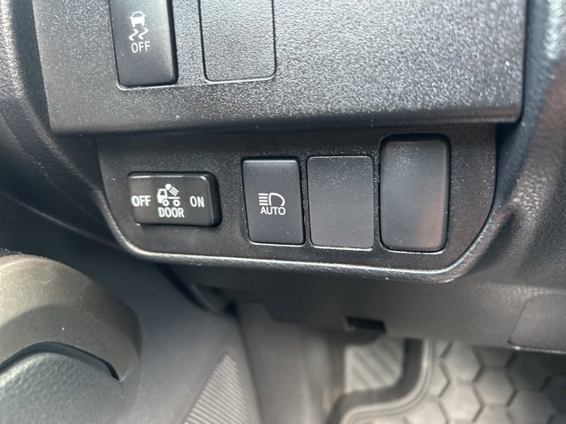 Used 2022 Toyota Tacoma SR5 RWD image 17