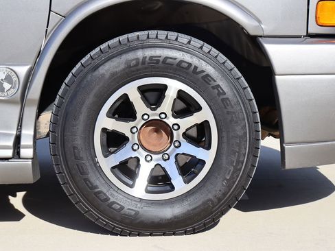 Used 2012 GMC Savana 2500 Extended image 62