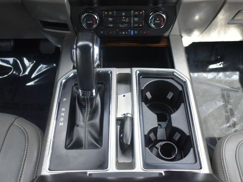 Used 2020 Ford F150 Lariat RWD image 21