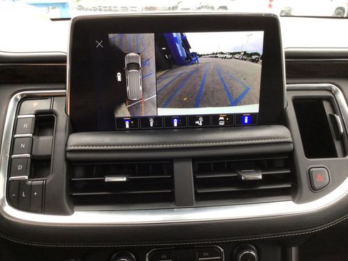 Used 2024 Chevrolet Suburban Premier AWD/4WD image 29
