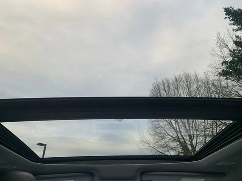 Certified 2022 Ford F150 Lariat w/ Equipment Group 502A High image 12