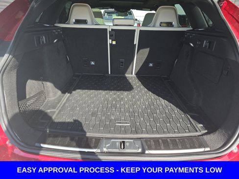 Used 2020 Jaguar F-PACE SVR image 13