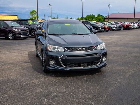 Used 2018 Chevrolet Sonic LT w/ RS Package FWD image 10