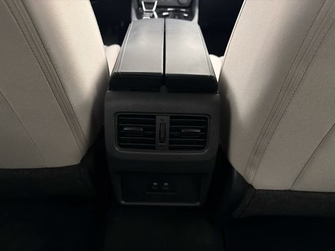 Used 2023 Nissan Rogue SV image 21