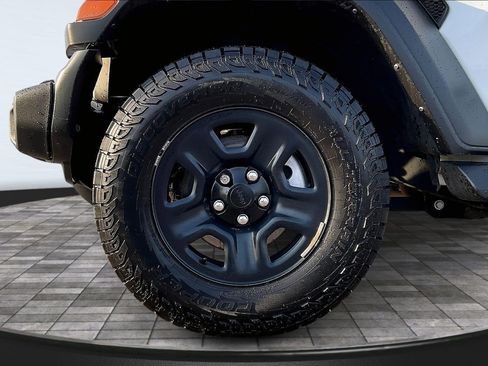 Used 2022 Jeep Wrangler Unlimited Sport image 8