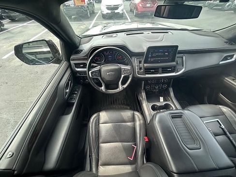 Used 2021 Chevrolet Tahoe Z71 w/ Z71 Signature Package image 25