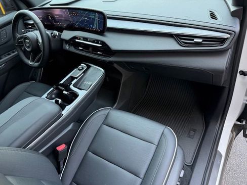 New 2025 Buick Enclave Sport Touring w/ Power Package image 18