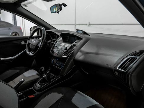 Used 2018 Ford Focus ST image 13
