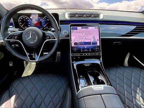 Used 2025 Mercedes-Benz S 580 4MATIC Sedan image 7