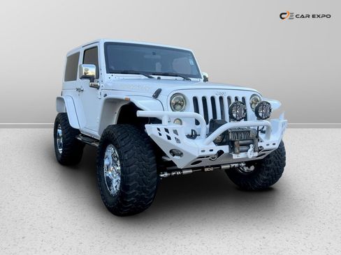 Used 2011 Jeep Wrangler Sahara w/ Trailer Tow Group AWD/4WD image 2