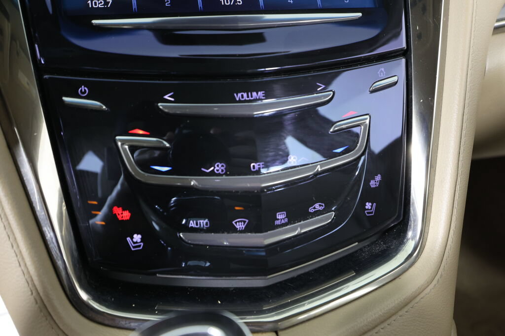 Used 2014 Cadillac CTS Luxury RWD image 36