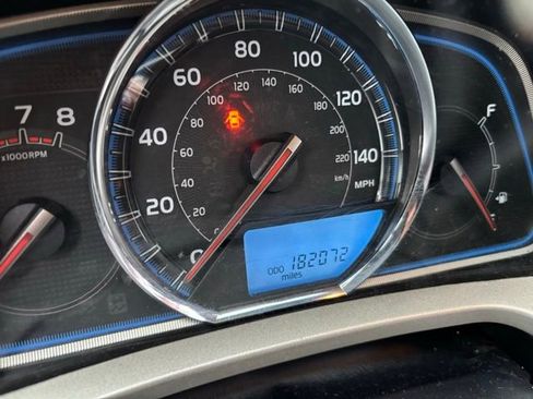 Used 2015 Toyota RAV4 Limited image 9