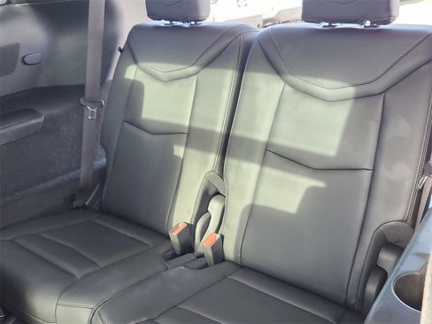 Used 2022 Cadillac XT6 Premium Luxury w/ Technology Package image 11