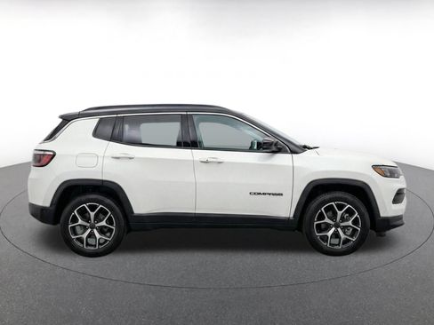 Used 2025 Jeep Compass Limited AWD/4WD image 14