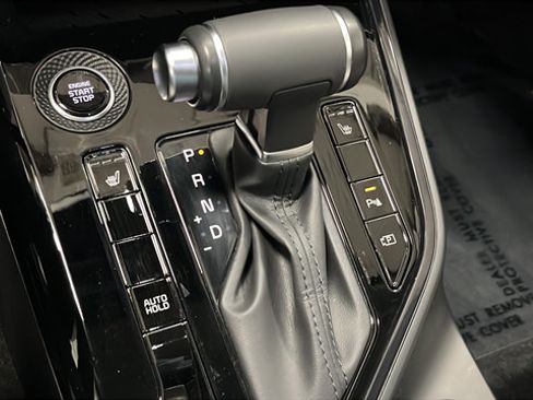 Used 2024 Kia Niro EX Touring FWD image 18