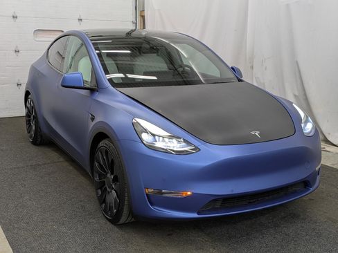 Used 2022 Tesla Model Y Performance image 28