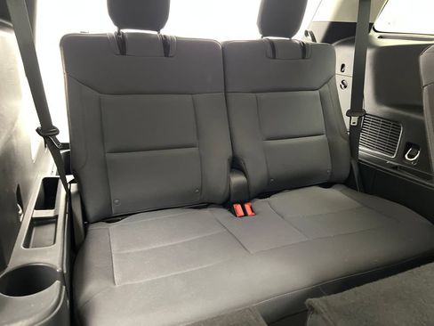 Used 2025 Ford Explorer Active AWD/4WD image 36