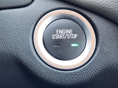 Used 2024 Chevrolet Equinox LS w/ LS Convenience Package image 17