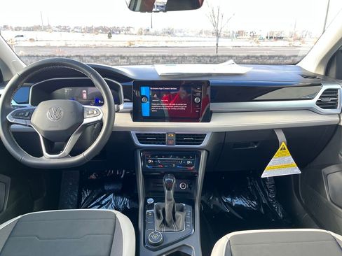 New 2026 Volkswagen Taos SE image 20
