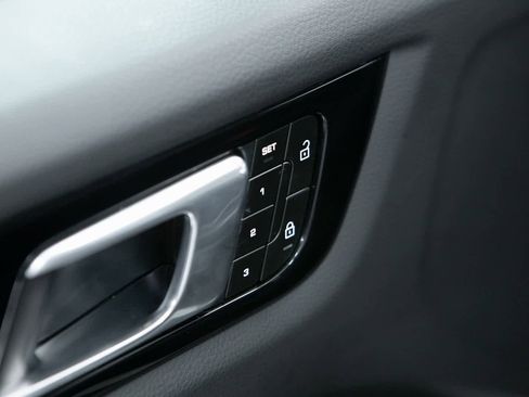 Certified 2023 Porsche Cayenne image 19