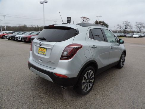 Certified 2022 Buick Encore Preferred w/ Safety Package image 5