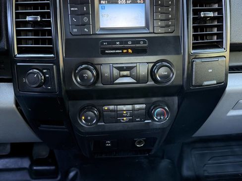 Used 2019 Ford F150 XL w/ Trailer Tow Package image 11