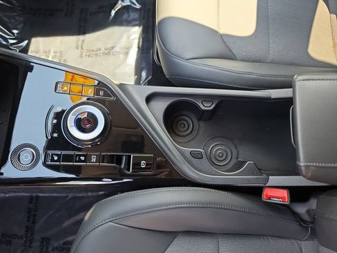 Used 2023 Kia Niro Wind w/ Wind Preserve Package FWD image 21