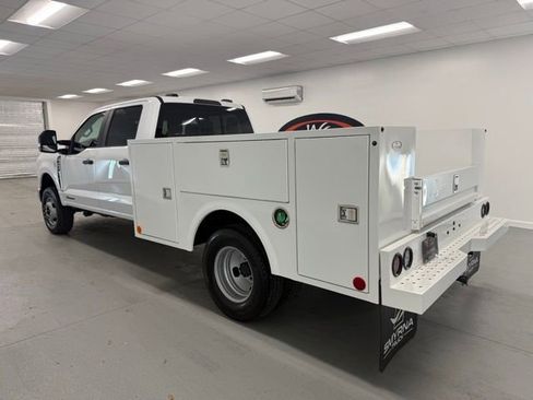 New 2026 Ford F350 XL w/ XL Chrome Package image 8
