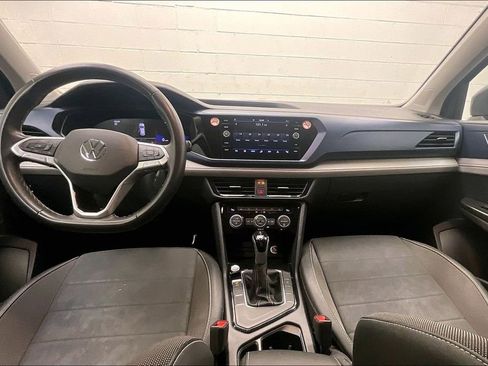 Used 2024 Volkswagen Taos SE image 14