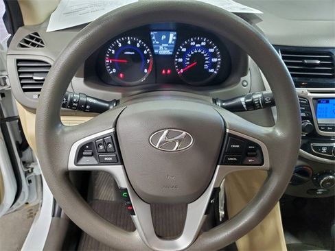 Used 2014 Hyundai Accent GLS w/ Option Group 2 image 16
