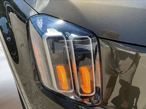 Certified 2025 Kia Telluride S AWD/4WD image 32