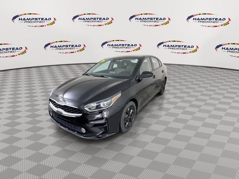 Used 2019 Kia Forte LXS FWD image 4