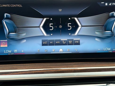 New 2026 BMW X5 xDrive50e w/ Executive Package AWD/4WD image 34