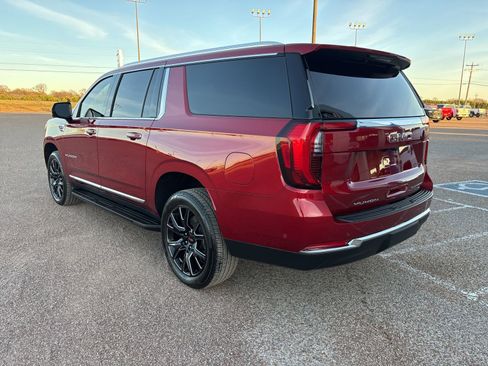 Certified 2025 GMC Yukon XL Elevation image 3