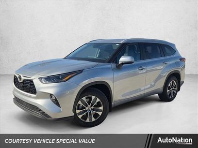 Used 2024 Toyota Highlander XLE