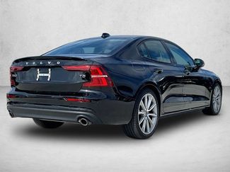 Used 2020 Volvo S60 T5 Momentum FWD video 2