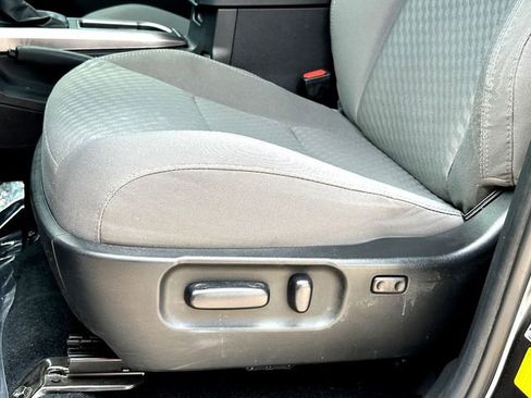 Used 2023 Toyota Tacoma SR5 RWD image 12