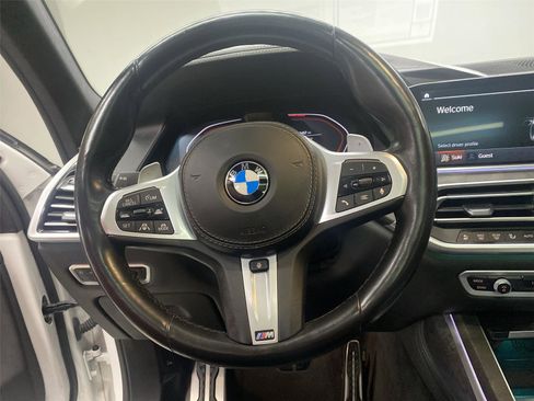 Used 2022 BMW X7 M50i AWD/4WD image 15