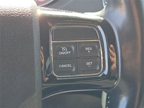 Certified 2019 Dodge Grand Caravan SXT FWD image 34