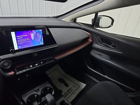 Used 2024 Toyota Prius Prime FWD image 25